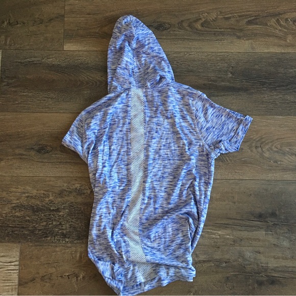 Hooded Medium Shirt - Picture 2 of 2